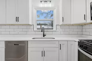 12358 S Lowe Ave, Chicago, IL 60628 - Photo 5