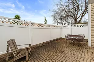 543 Le Parc Cir, Buffalo Grove, IL 60089 - Photo 21