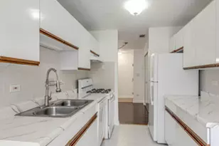 760 Weidner Rd, Buffalo Grove, IL 60089 - Photo 9