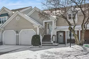 445 Park View Terrace, Buffalo Grove, IL 60089 - Photo 1