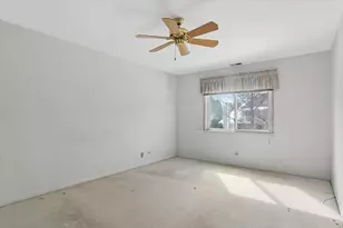 445 Park View Terrace, Buffalo Grove, IL 60089 - Photo 9