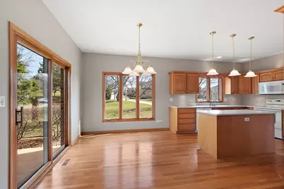 10502 Crown Drive, Orland Park, IL 60467 - Photo 15