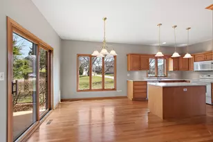 10502 Crown Dr, Orland Park, IL 60467 - Photo 15