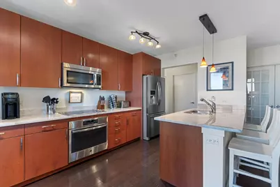 [Address not provided], Evanston, IL 60201 - Photo 3