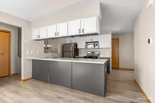 149 Penny Ln, Sycamore, IL 60178 - Photo 7