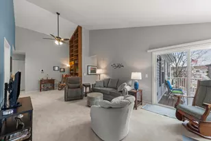 513 Green Bridge Ln, Prospect Heights, IL 60070 - Photo 3