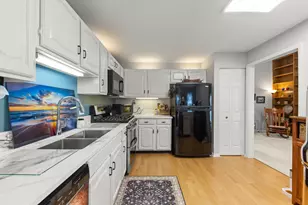 513 Green Bridge Ln, Prospect Heights, IL 60070 - Photo 11