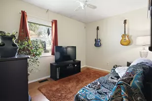 1412 S 2nd St, Mattoon, IL 61938 - Photo 13