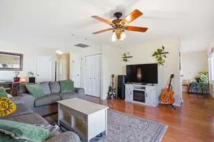 1412 S 2nd St, Mattoon, IL 61938 - Photo 5