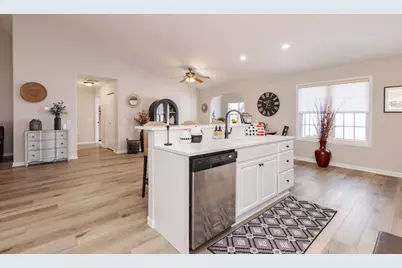 2331 Eastwood Avenue, Streator, IL 61364 - Photo 17