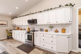 2331 Eastwood Ave, Streator, IL 61364 - Photo 19