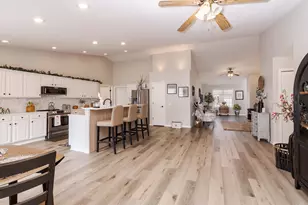 2331 Eastwood Ave, Streator, IL 61364 - Photo 9