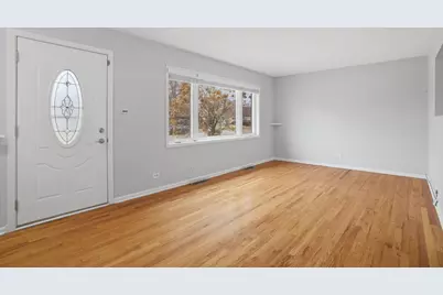 8912 Windsor Lane, Bridgeview, IL 60455 - Photo 7