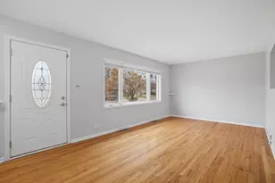 8912 Windsor Ln, Bridgeview, IL 60455 - Photo 7