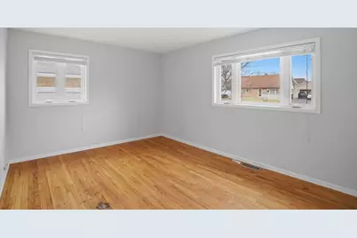 8912 Windsor Lane, Bridgeview, IL 60455 - Photo 19