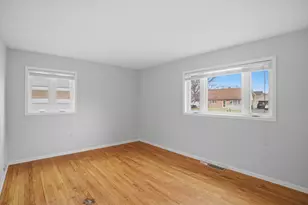 8912 Windsor Ln, Bridgeview, IL 60455 - Photo 19