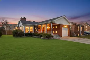 9806 S Harding Ave, Evergreen Park, IL 60805 - Photo 3