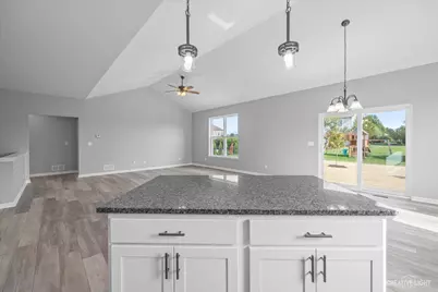 3389 Comstock Avenue, Dekalb, IL 60115 - Photo 9