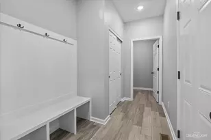 3389 Comstock Ave, Dekalb, IL 60115 - Photo 5