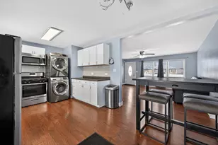 1306 N 1st St, Dekalb, IL 60115 - Photo 13