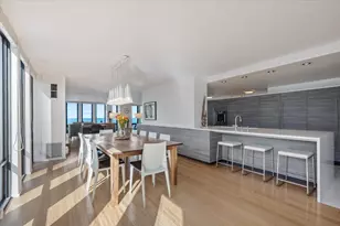 200 E Delaware Pl, Chicago, IL 60611 - Photo 19