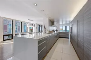 200 E Delaware Pl, Chicago, IL 60611 - Photo 23