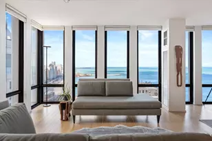 200 E Delaware Pl, Chicago, IL 60611 - Photo 9