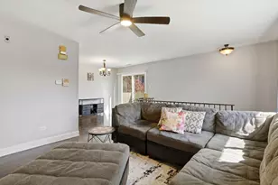 37 E Hickory St, Lombard, IL 60148 - Photo 5