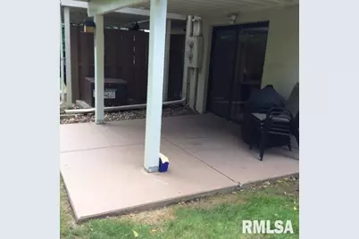 3001 31st Street #E, Rock Island, IL 61201 - Photo 5