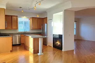 1914 Crenshaw Cir, Vernon Hills, IL 60061 - Photo 7