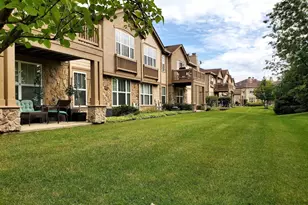 1914 Crenshaw Cir, Vernon Hills, IL 60061 - Photo 21