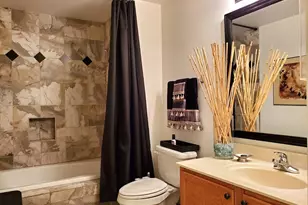 1914 Crenshaw Cir, Vernon Hills, IL 60061 - Photo 15