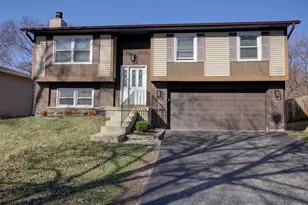 147 Grady Dr, Bolingbrook, IL 60440 - Photo 1