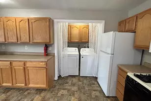 359 W Orleans St, Paxton, IL 60957 - Photo 11
