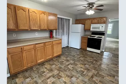 359 W Orleans Street, Paxton, IL 60957 - Photo 7