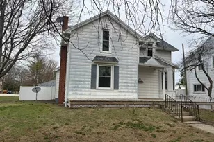 359 W Orleans St, Paxton, IL 60957 - Photo 5