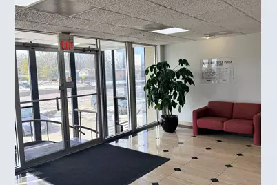 21 N Skokie Highway #203, Lake Bluff, IL 60044 - Photo 3