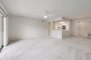 710 Creekside Dr, Mount Prospect, IL 60056 - Photo 9