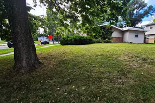 240 Tampa St, Park Forest, IL 60466 - Photo 3