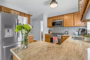 2828 Ashton Ct, Westchester, IL 60154 - Photo 9