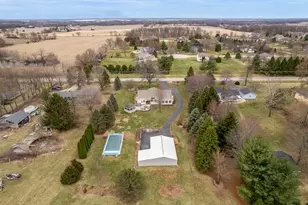 2412 Squaw Prairie Rd, Belvidere, IL 61008 - Photo 3