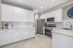 3315 Blue Ridge Dr, Carpentersville, IL 60110 - Photo 17