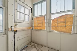 8659 S Kingston Ave, Chicago, IL 60617 - Photo 21