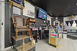 8659 S Kingston Ave, Chicago, IL 60617 - Photo 7