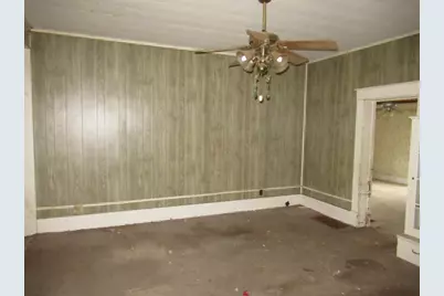 212 E Crawford Street, Paris, IL 61944 - Photo 5