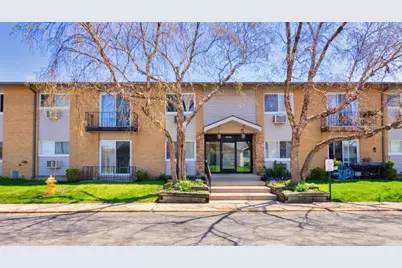 8828 N Leslie Lane #1F, Des Plaines, IL 60016 - Photo 1