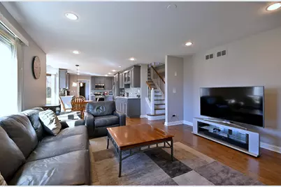 575 Montego Drive, Elk Grove Village, IL 60007 - Photo 13