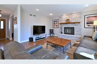 575 Montego Drive, Elk Grove Village, IL 60007 - Photo 15