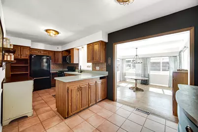 1930 Richard Street, Aurora, IL 60506 - Photo 7