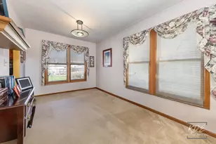 2478 Crystal Creek Ln, Elgin, IL 60124 - Photo 5